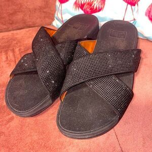 - Black Fitflops size 9